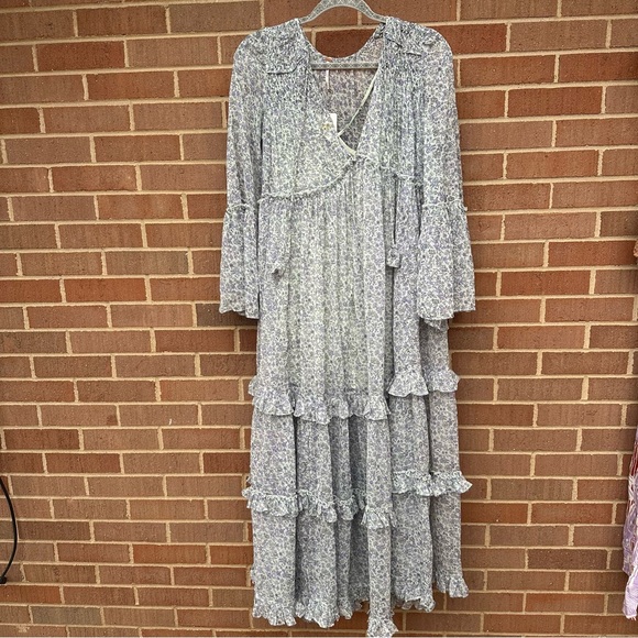 Free People Dresses & Skirts - Free people weeping willows maxi dress blue combo